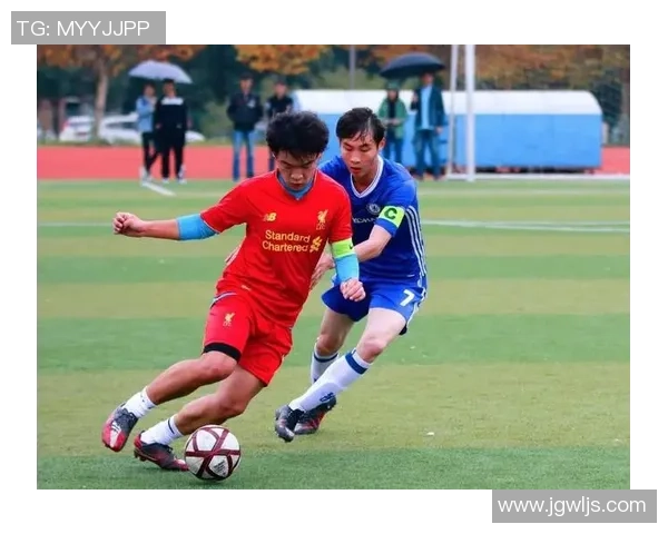 足球队集体照展现团队精神与默契配合的完美瞬间